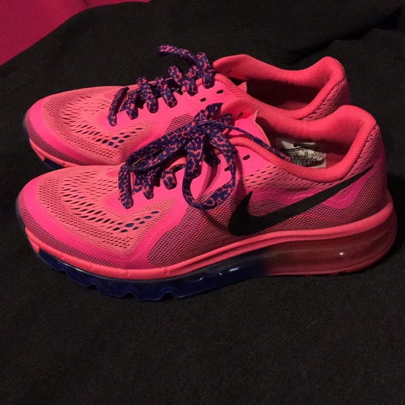 Nike Shoes - Nike Air Max - size W7 (youth 5.5)